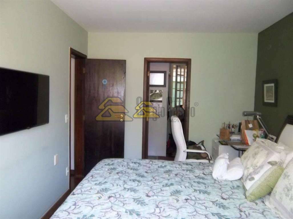 Casa à venda com 5 quartos, 250m² - Foto 19