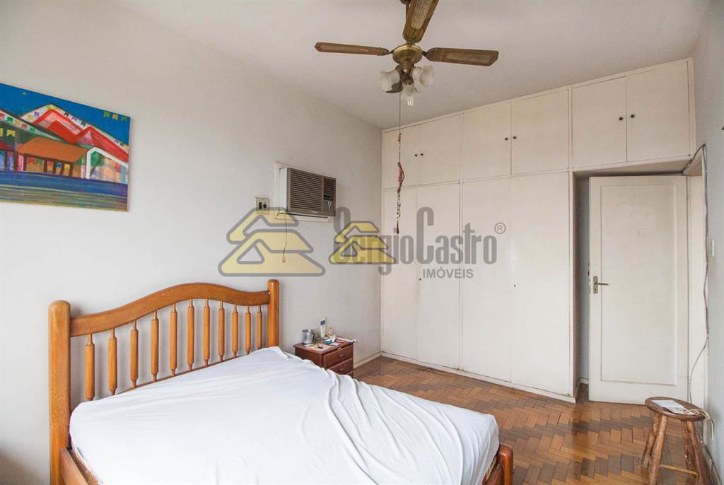 Casa à venda com 5 quartos, 262m² - Foto 6