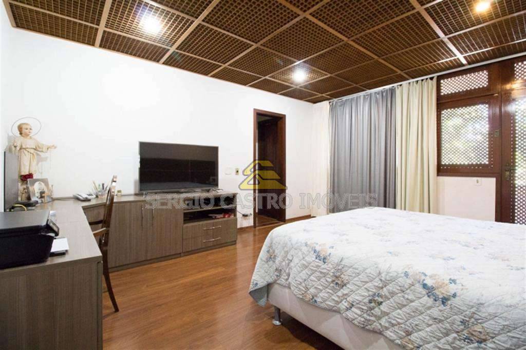 Casa à venda com 6 quartos, 700m² - Foto 9