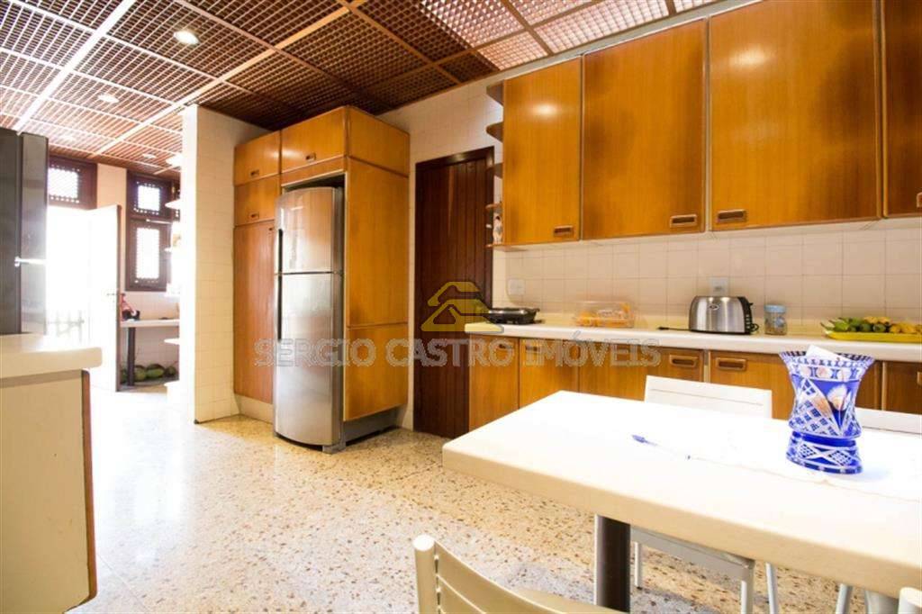 Casa à venda com 6 quartos, 700m² - Foto 13