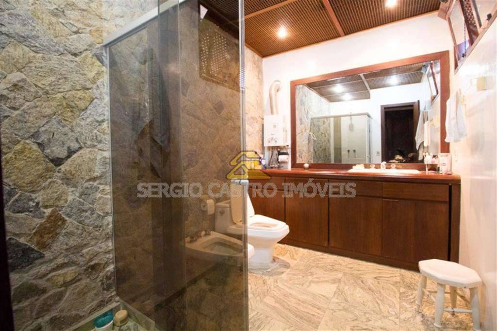 Casa à venda com 6 quartos, 700m² - Foto 16