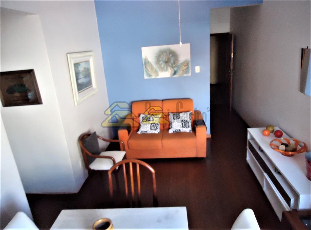 Apartamento à venda com 2 quartos, 68m² - Foto 3