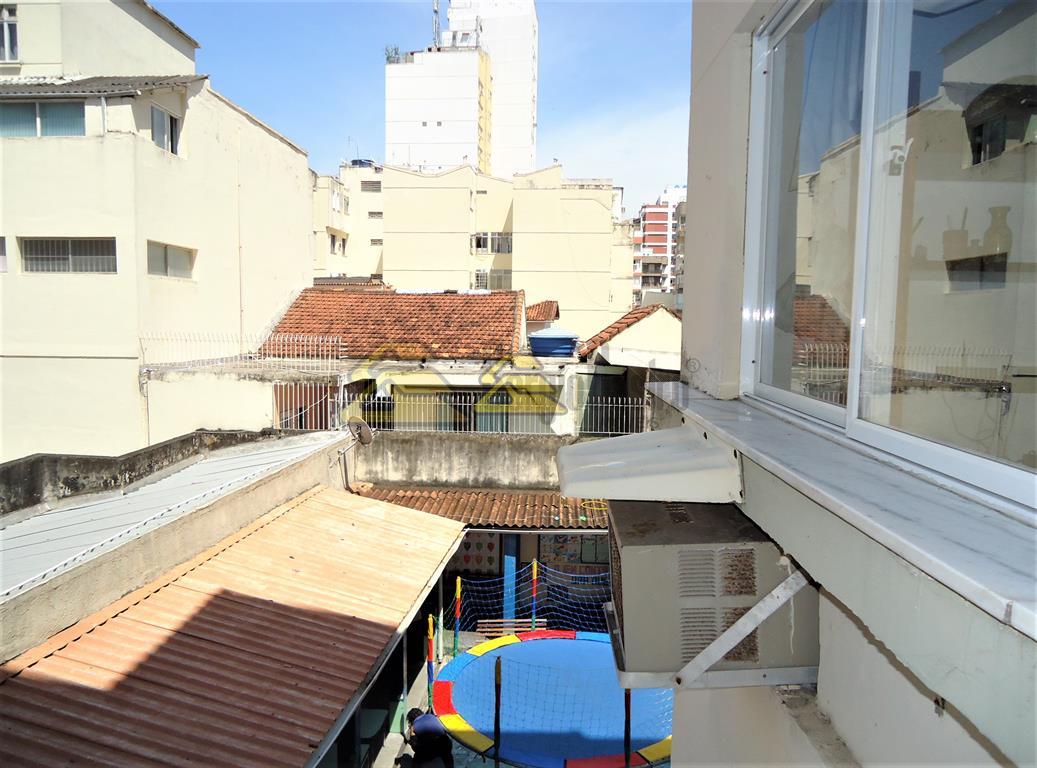 Apartamento à venda com 2 quartos, 68m² - Foto 32