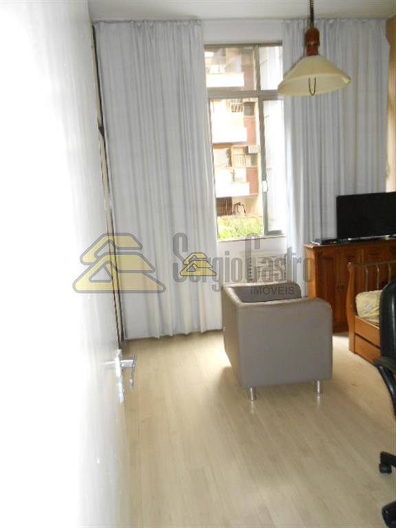 Apartamento à venda com 3 quartos, 200m² - Foto 10