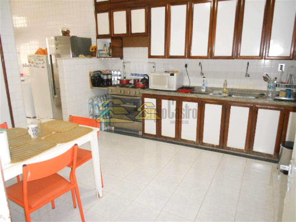 Apartamento à venda com 3 quartos, 200m² - Foto 14