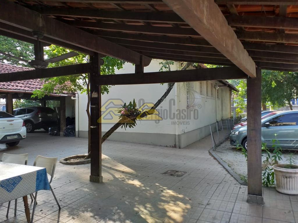 Casa para alugar com 4 quartos, 1482m² - Foto 4