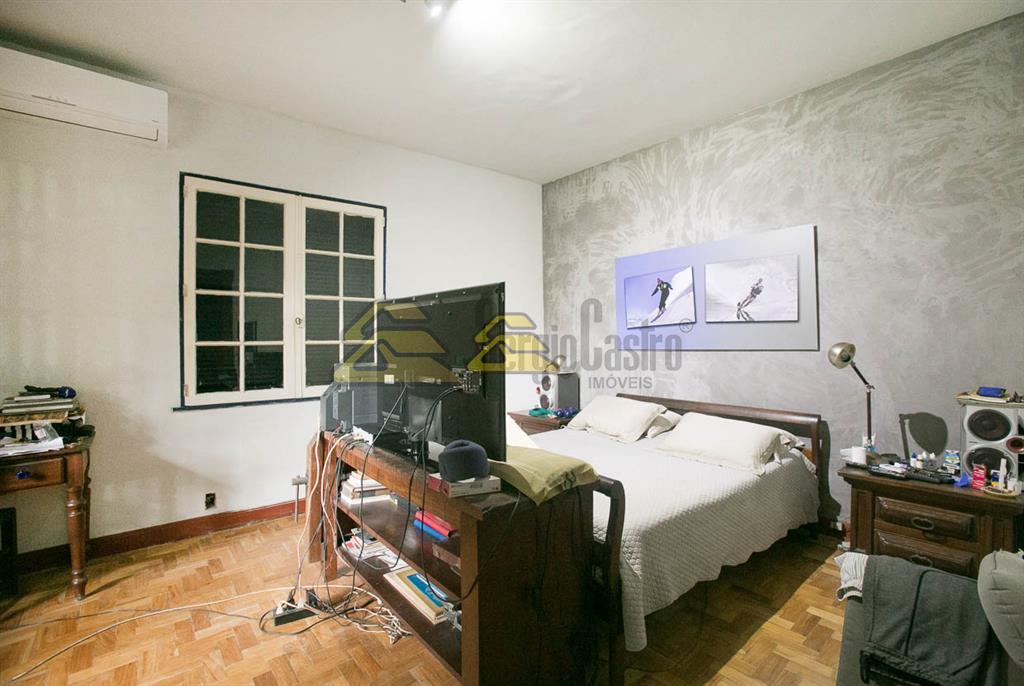 Casa à venda com 4 quartos, 709m² - Foto 18