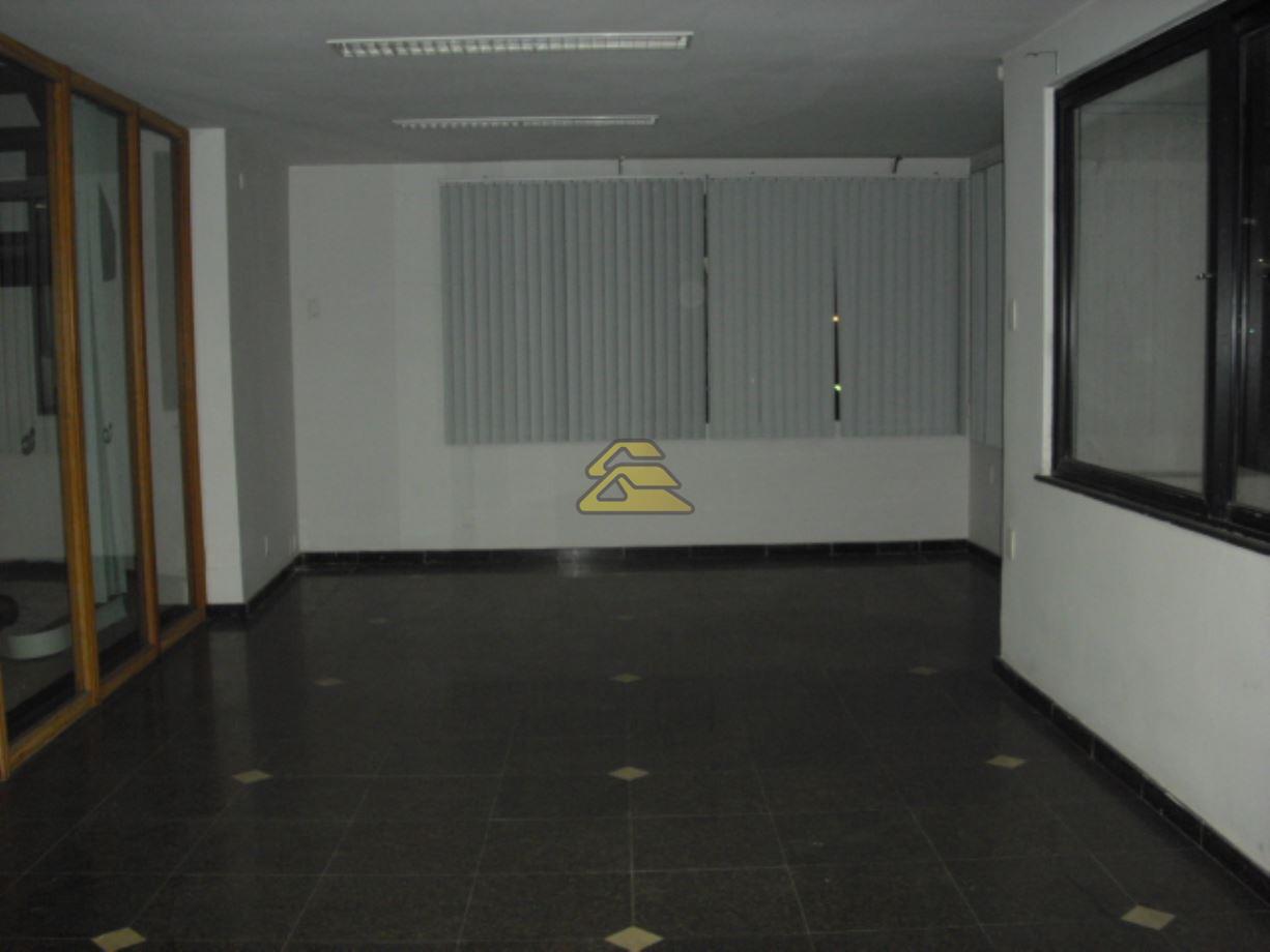 Prédio Inteiro para alugar, 1000m² - Foto 2