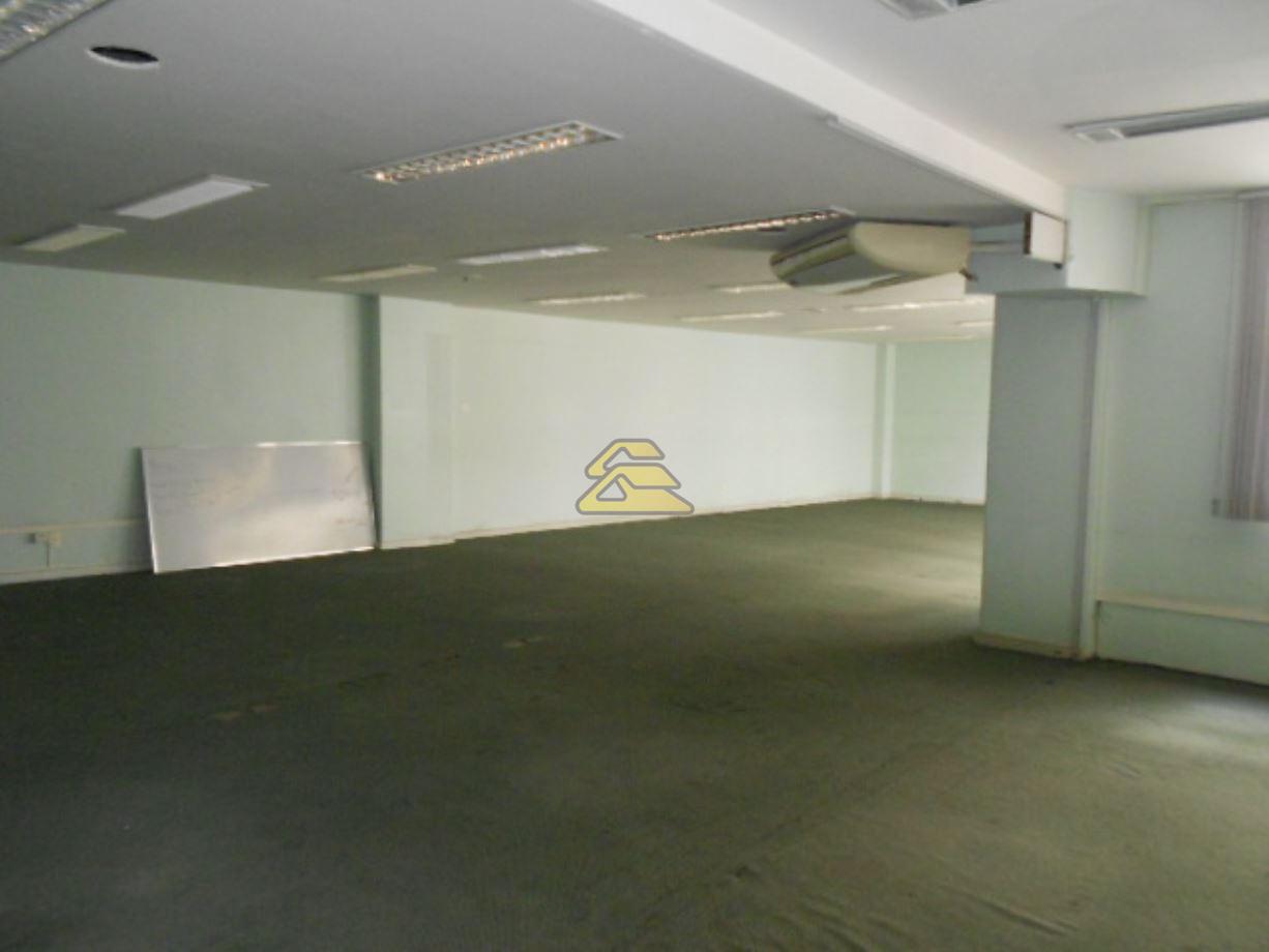 Prédio Inteiro à venda, 597m² - Foto 1