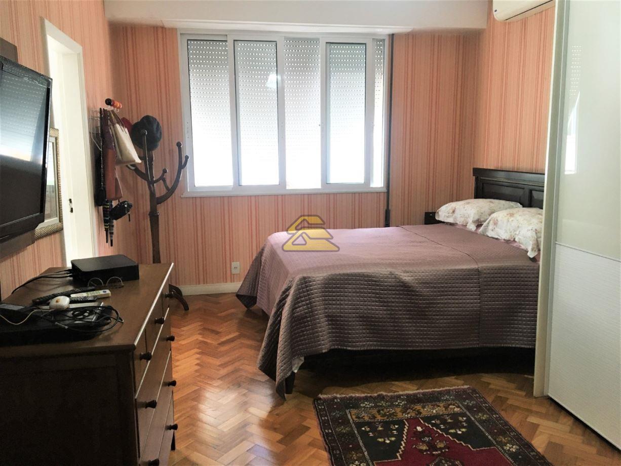 Apartamento à venda com 4 quartos, 240m² - Foto 13