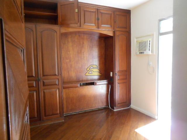 Apartamento à venda com 3 quartos, 125m² - Foto 11