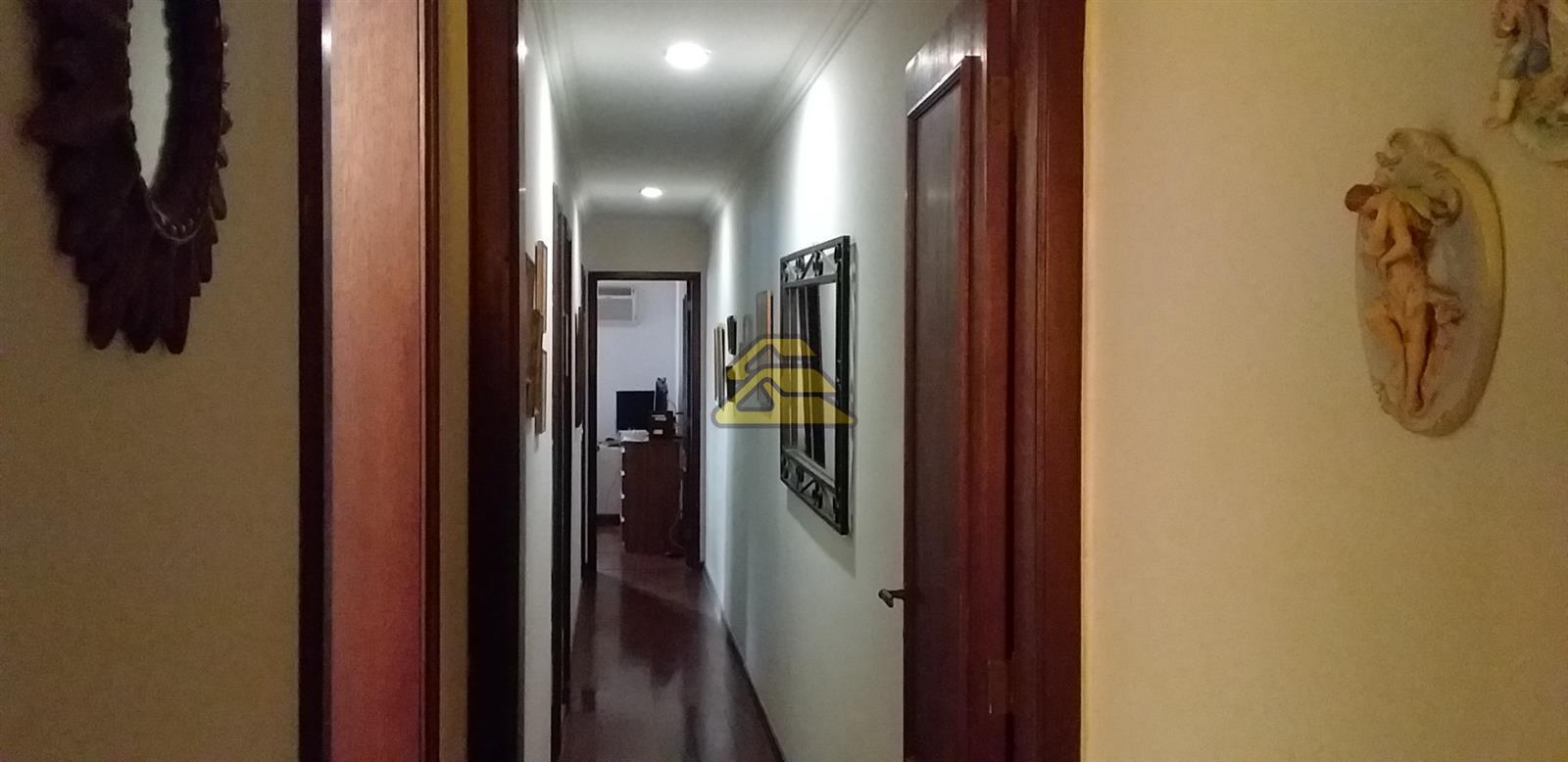 Apartamento à venda com 3 quartos, 167m² - Foto 9