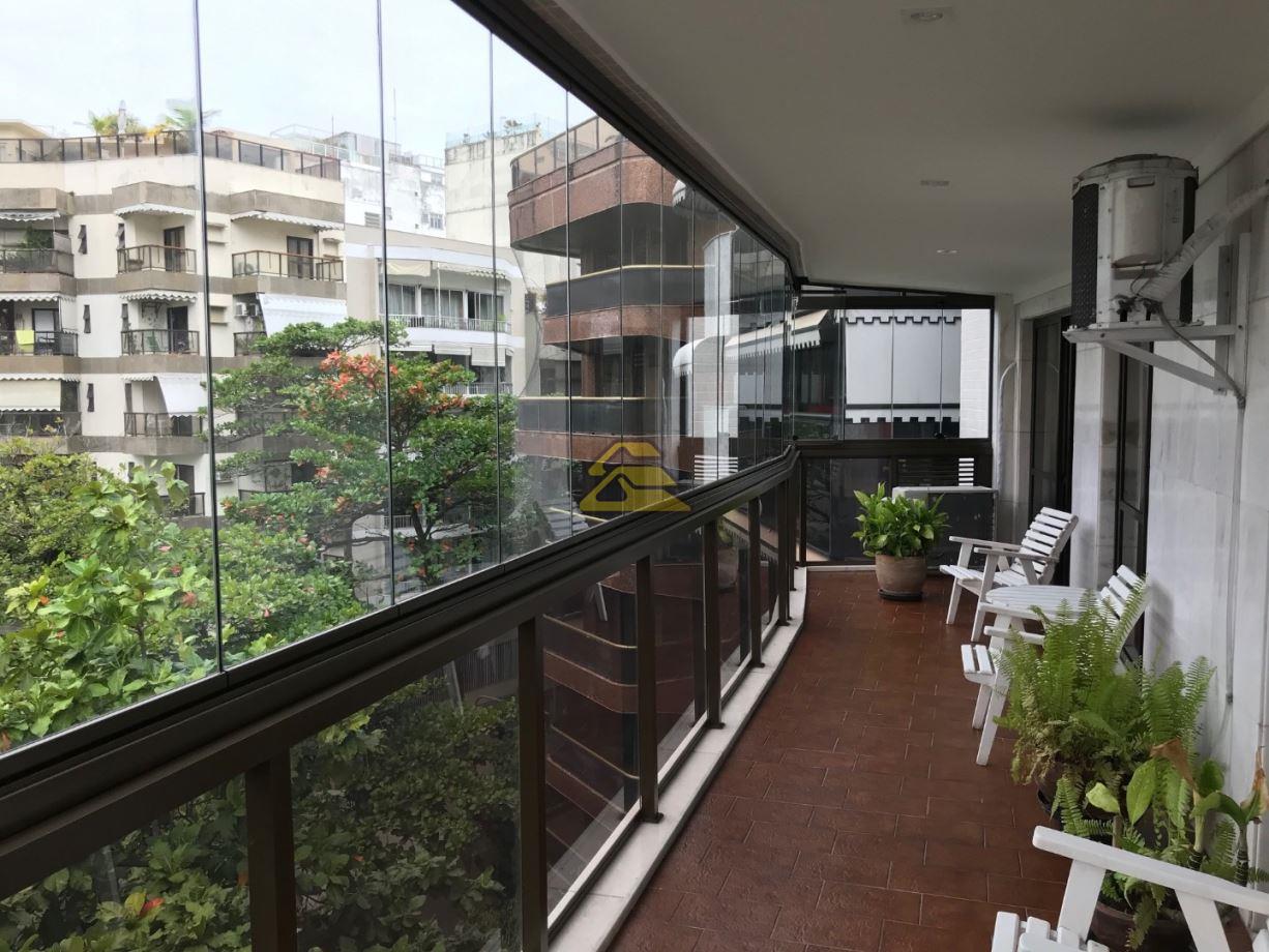 Cobertura à venda com 3 quartos, 228m² - Foto 1