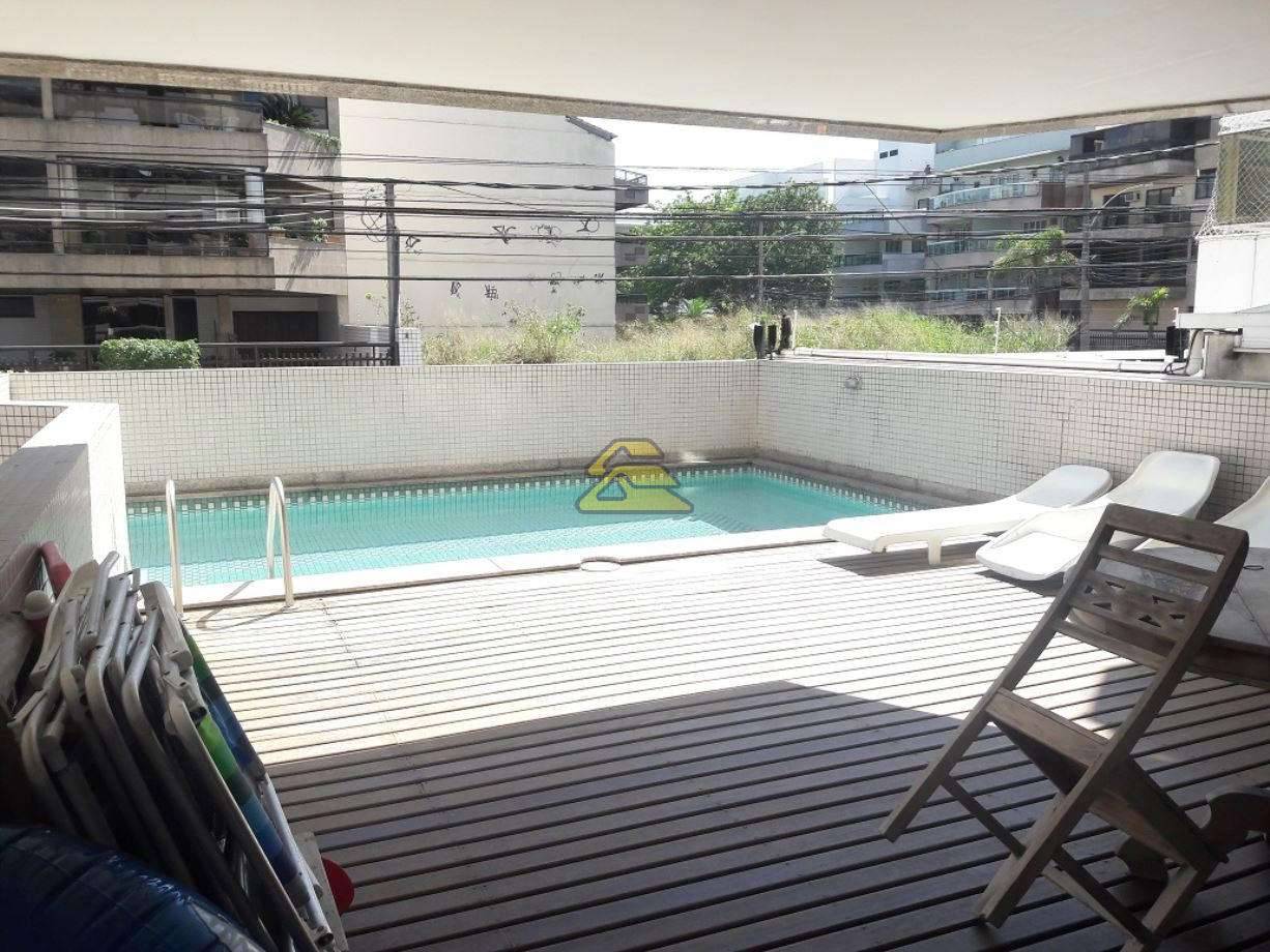 Apartamento à venda com 4 quartos, 205m² - Foto 19