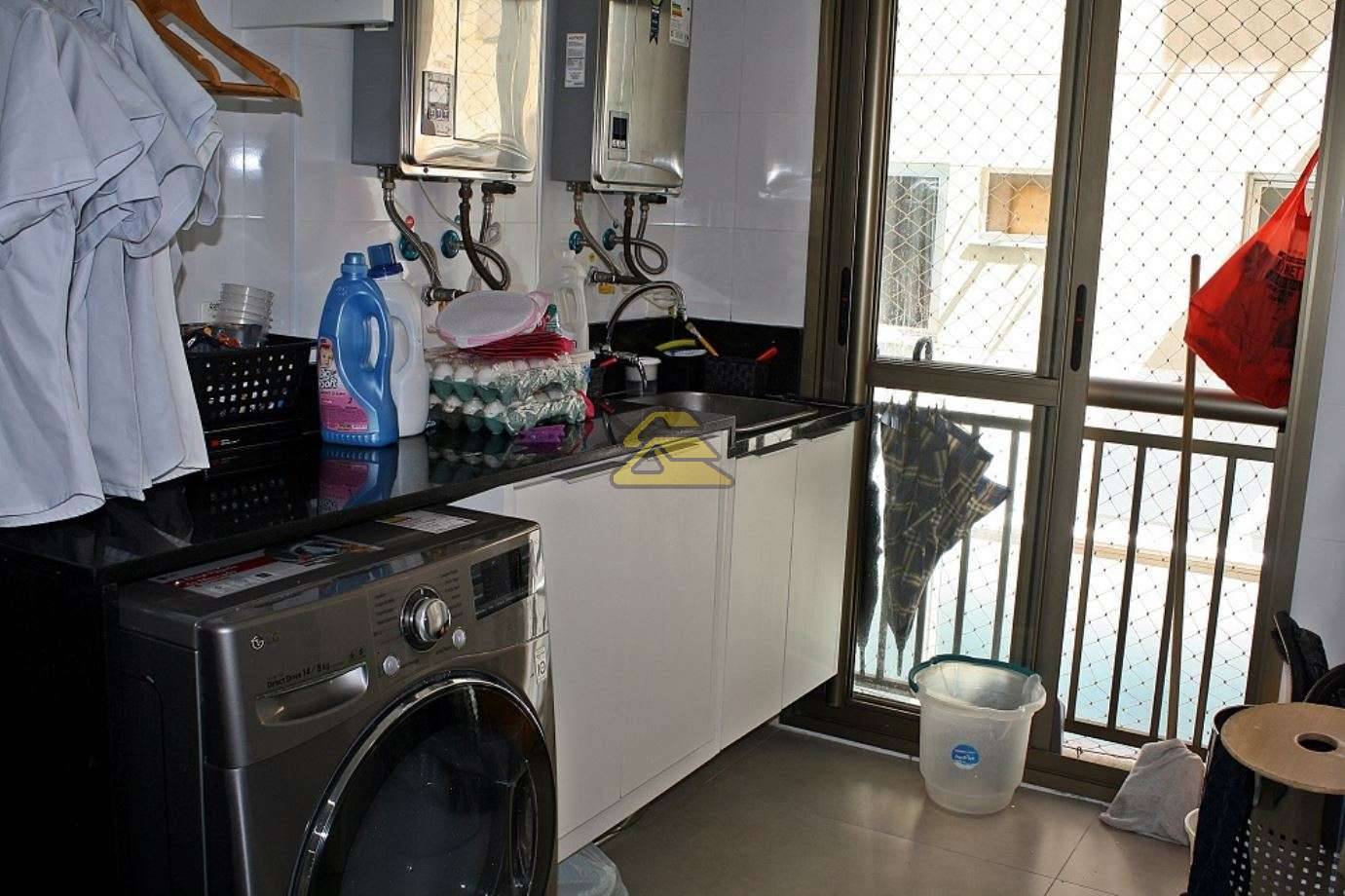 Apartamento à venda com 4 quartos, 221m² - Foto 30