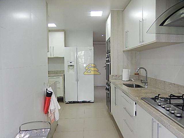 Apartamento à venda com 4 quartos, 166m² - Foto 25