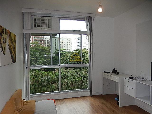 Apartamento à venda com 4 quartos, 166m² - Foto 15