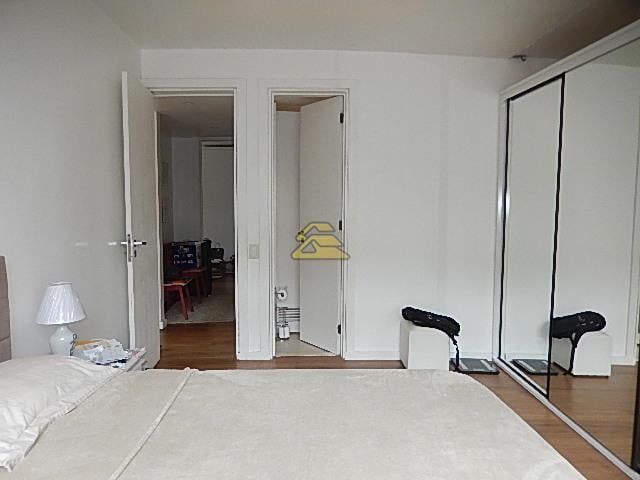 Apartamento à venda com 4 quartos, 166m² - Foto 18