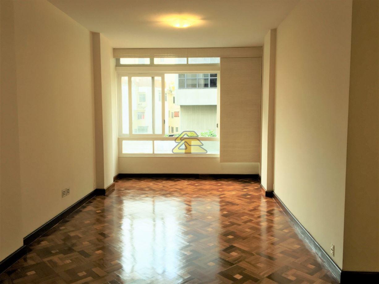 Apartamento à venda com 3 quartos, 132m² - Foto 2