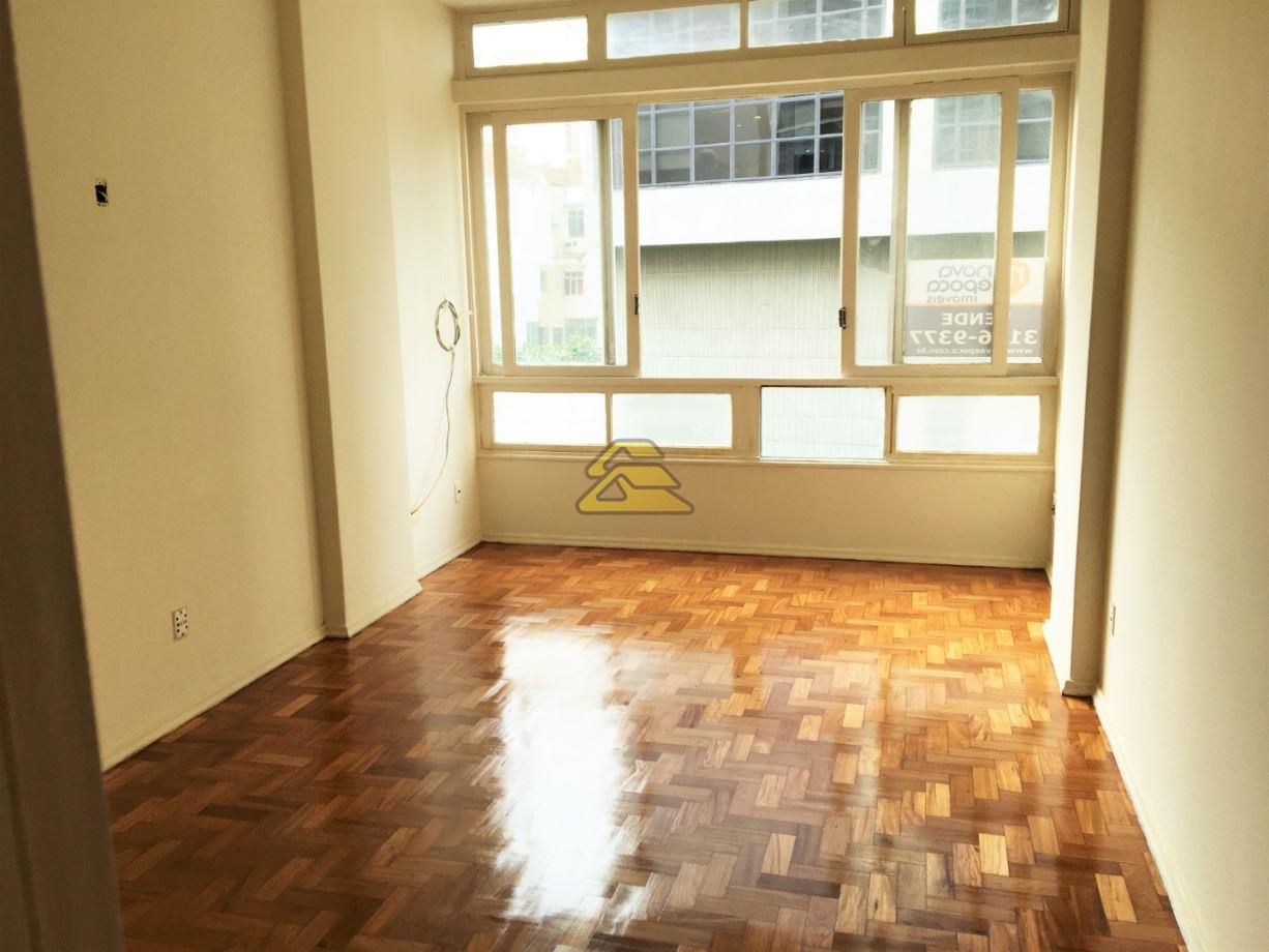 Apartamento à venda com 3 quartos, 132m² - Foto 1