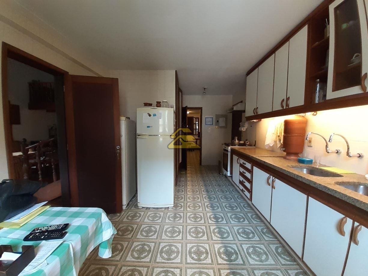 Apartamento à venda com 5 quartos, 307m² - Foto 16