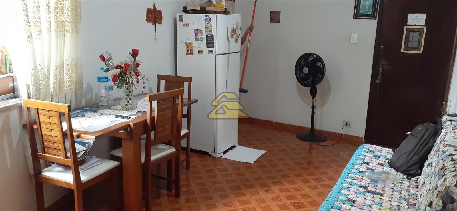 Apartamento à venda com 1 quarto, 50m² - Foto 2