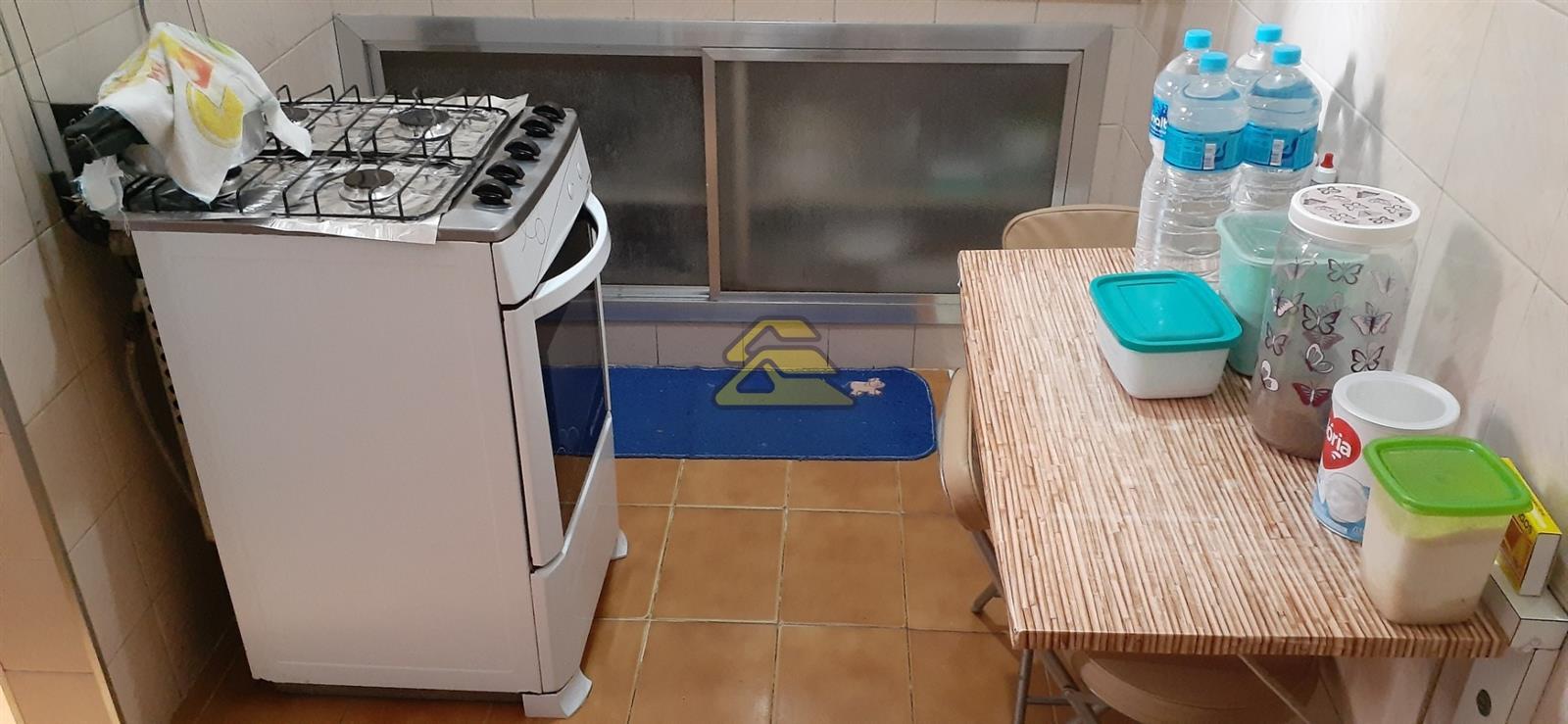 Apartamento à venda com 1 quarto, 50m² - Foto 11