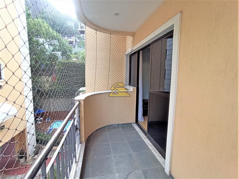 Apartamento à venda com 2 quartos, 84m² - Foto 2