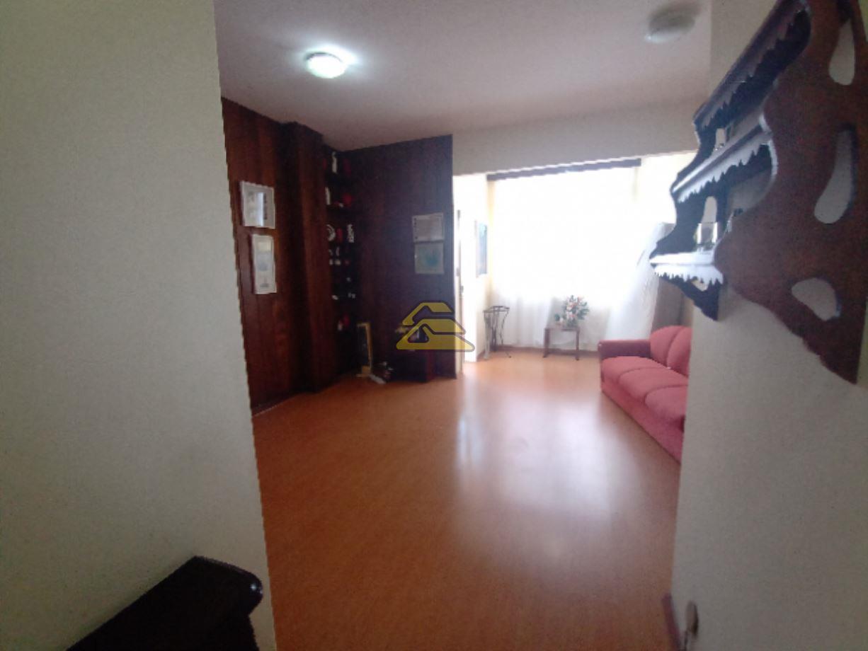 Apartamento à venda com 3 quartos, 100m² - Foto 1