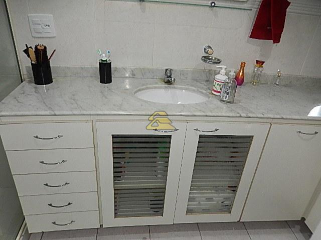 Apartamento à venda com 4 quartos, 215m² - Foto 17