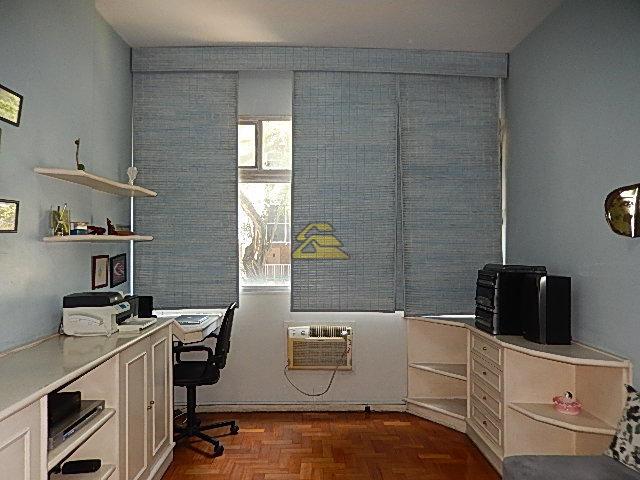 Apartamento à venda com 4 quartos, 215m² - Foto 11