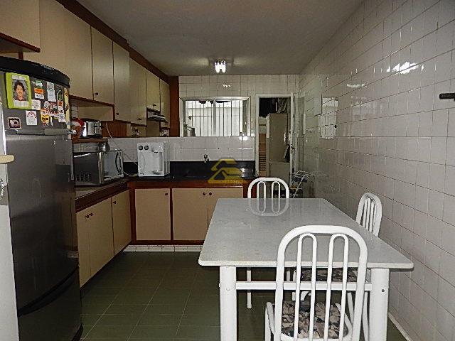 Apartamento à venda com 4 quartos, 215m² - Foto 23