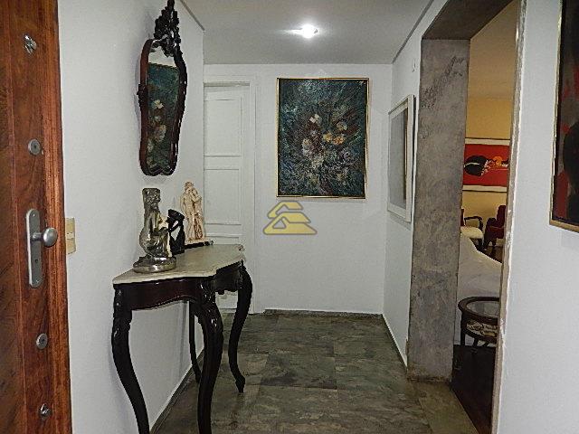 Apartamento à venda com 4 quartos, 215m² - Foto 3