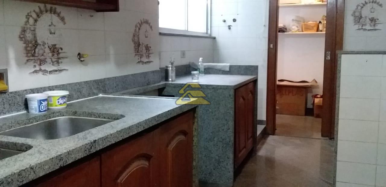 Apartamento à venda com 4 quartos, 137m² - Foto 14