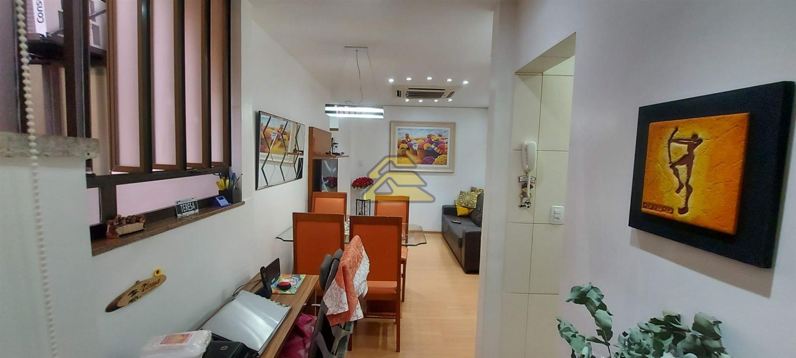 Apartamento à venda com 2 quartos, 57m² - Foto 1