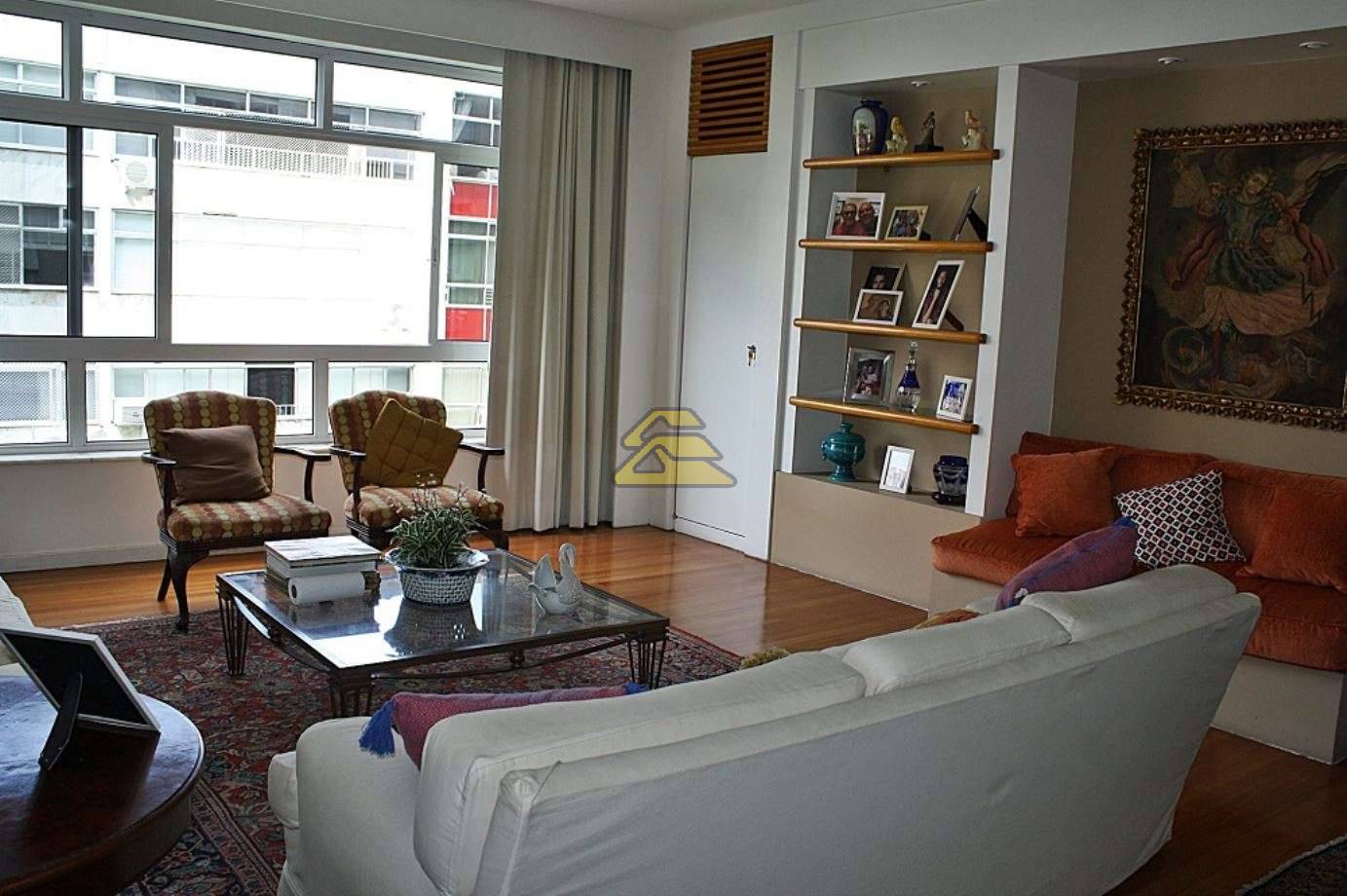 Apartamento à venda com 4 quartos, 300m² - Foto 1