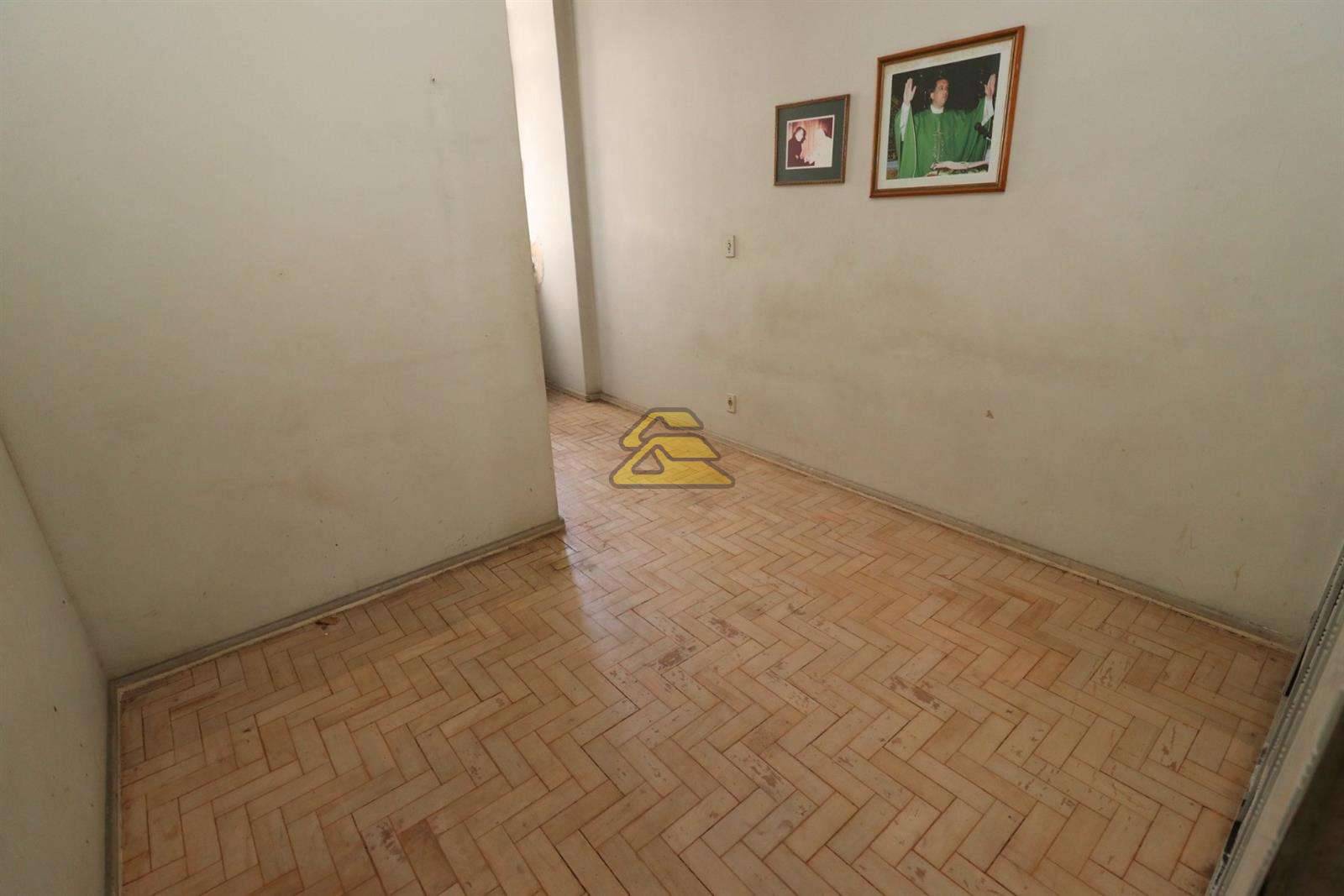 Apartamento à venda com 2 quartos, 76m² - Foto 11