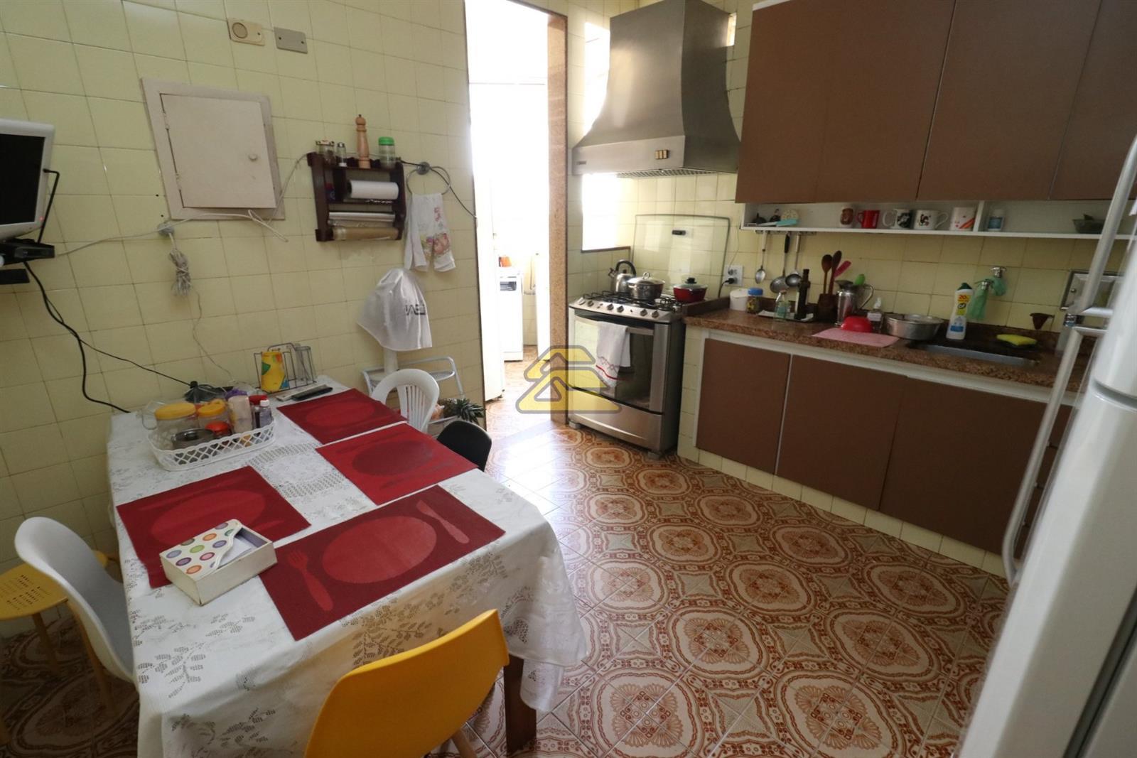 Apartamento à venda com 4 quartos, 160m² - Foto 18