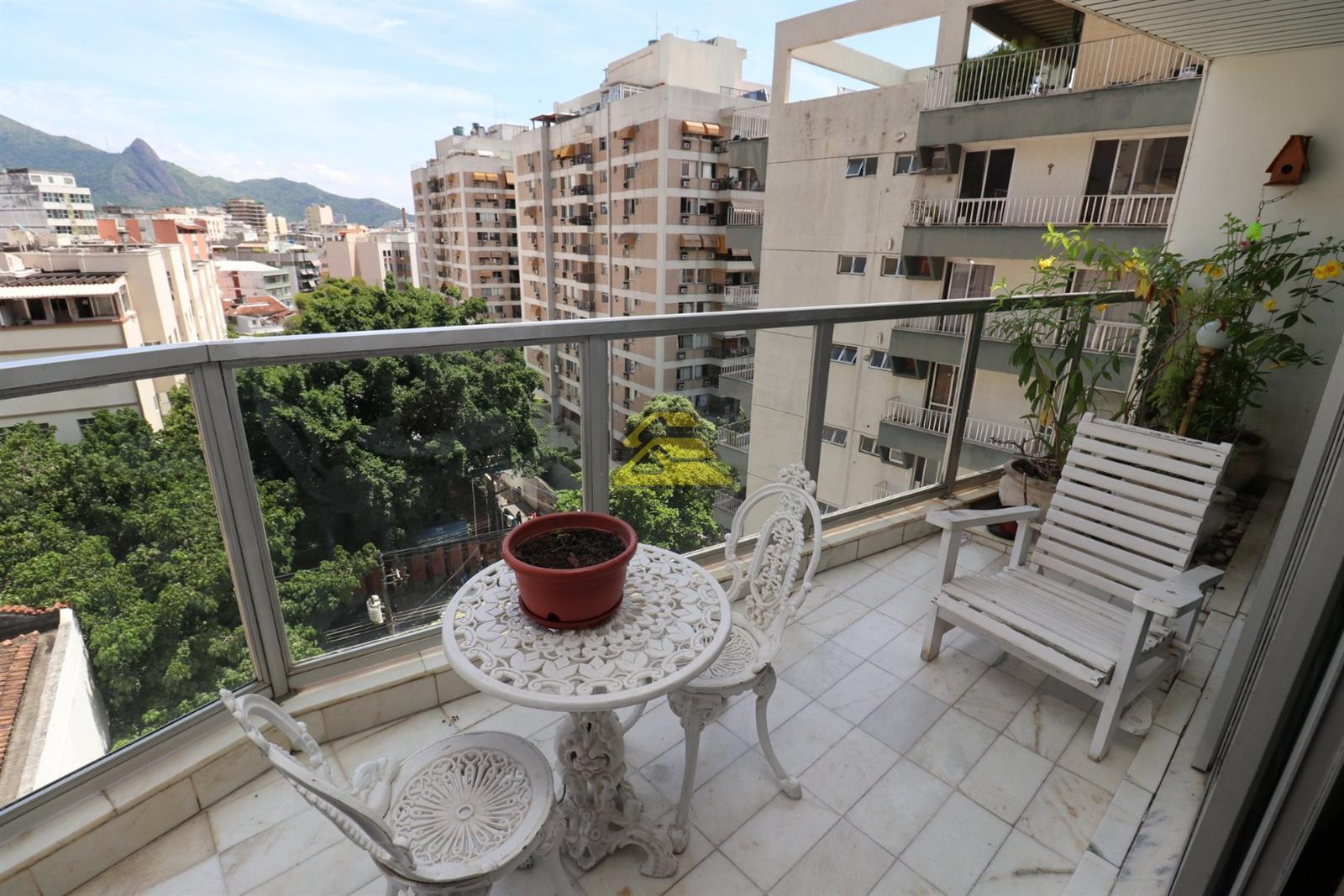 Apartamento à venda com 4 quartos, 160m² - Foto 23