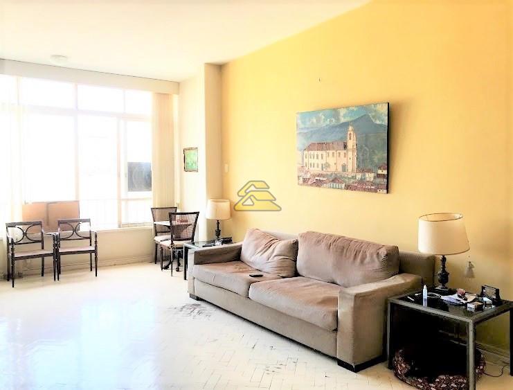 Apartamento à venda com 3 quartos, 174m² - Foto 2