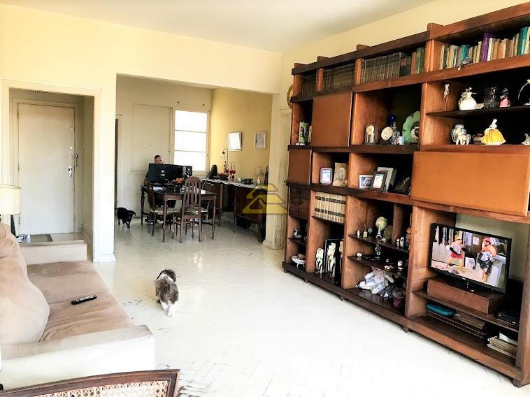 Apartamento à venda com 3 quartos, 174m² - Foto 1