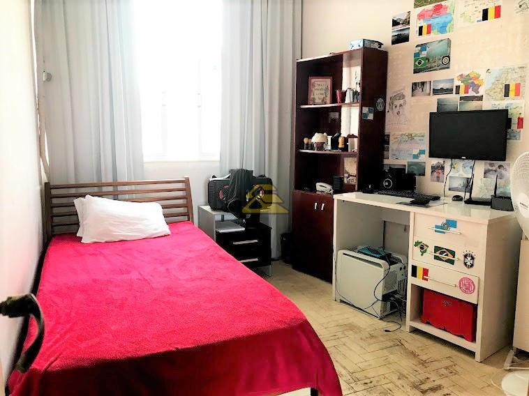 Apartamento à venda com 3 quartos, 174m² - Foto 9