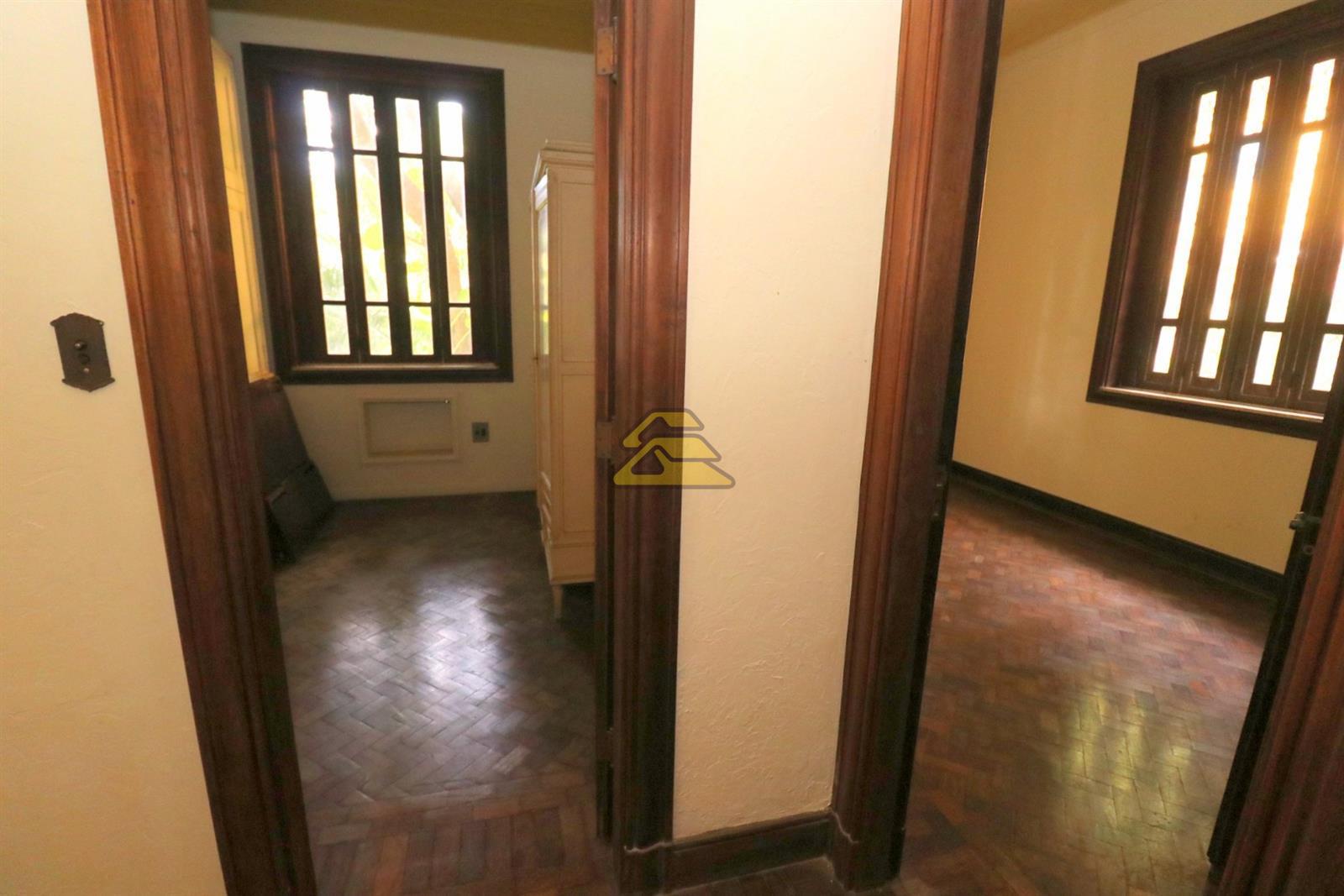 Casa para alugar com 4 quartos, 376m² - Foto 27