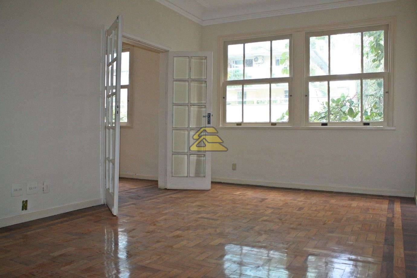 Apartamento à venda com 3 quartos, 114m² - Foto 2