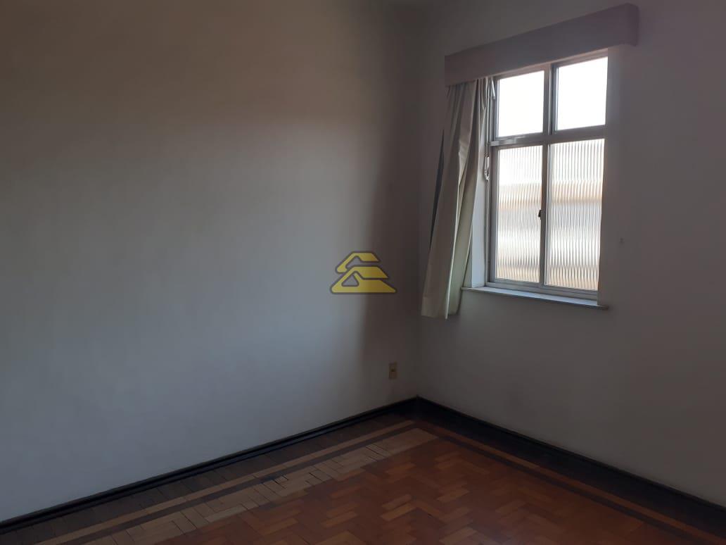 Apartamento à venda com 3 quartos, 97m² - Foto 2