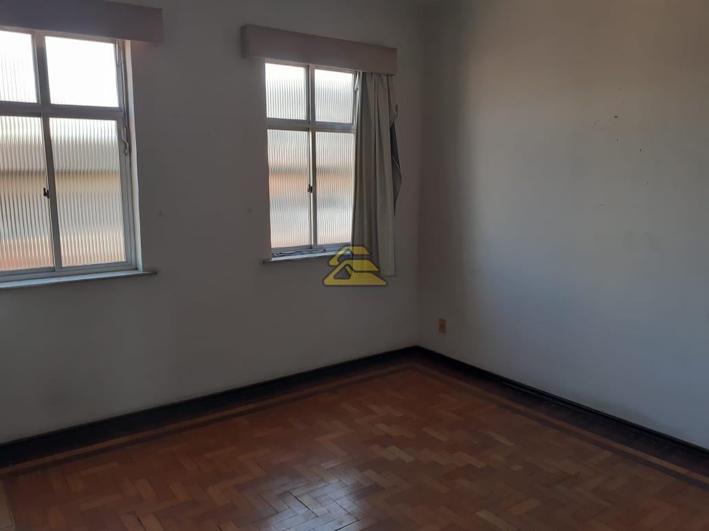 Apartamento à venda com 3 quartos, 97m² - Foto 1