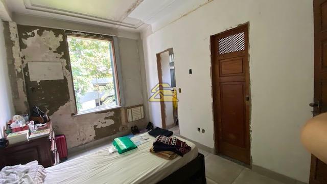 Apartamento à venda com 4 quartos, 177m² - Foto 11