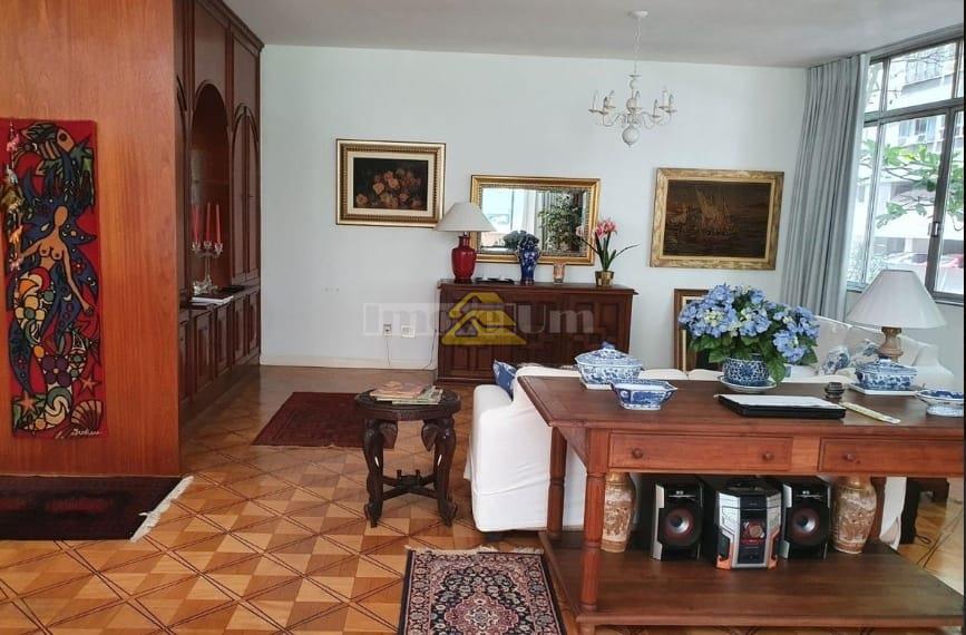 Apartamento à venda com 3 quartos, 200m² - Foto 19