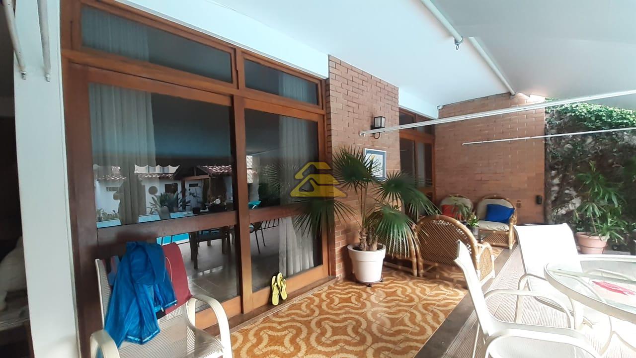 Casa à venda com 6 quartos, 360m² - Foto 4