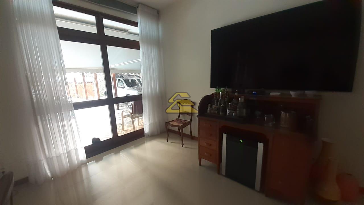 Casa à venda com 6 quartos, 360m² - Foto 12